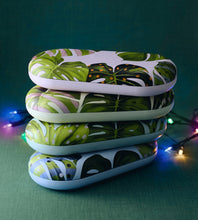 Load image into Gallery viewer, Authentic Beauty Concept Glow Cleanser & Conditioner Christmas Gift Set